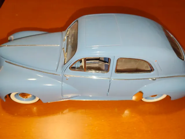 Peugeot 203  Escala 1:24