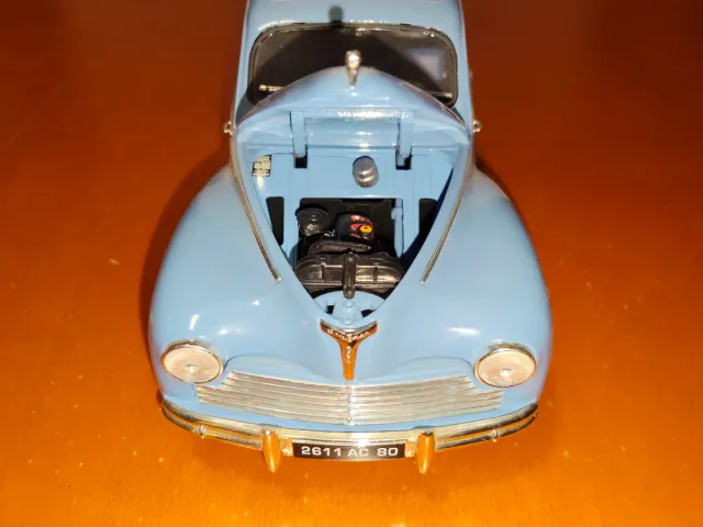 Peugeot 203  Escala 1:24