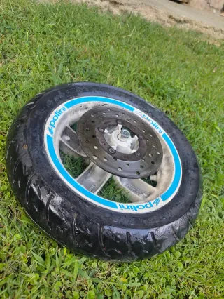 Rueda delantera piaggio zip