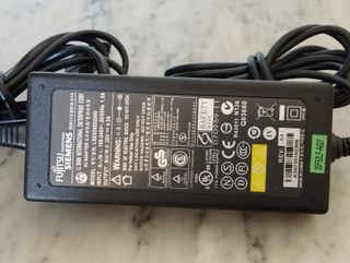 Carregador Portátil Fujitsu Siemens 20V 4.5A