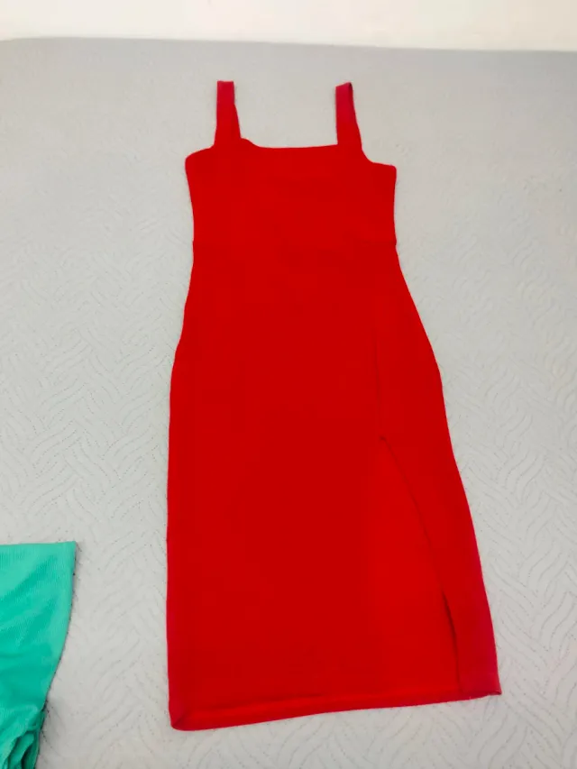 Vestido rojo largo con lazada