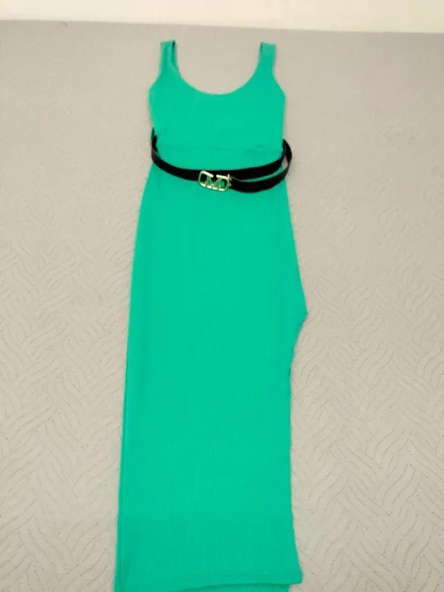 Vestido rojo largo con lazada