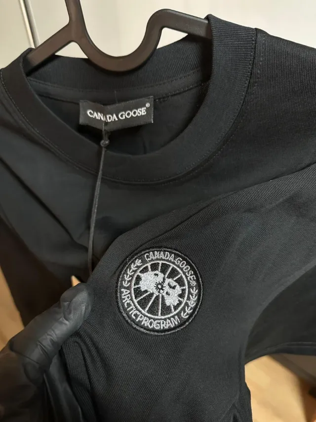 Camiseta Canada Goose Negra