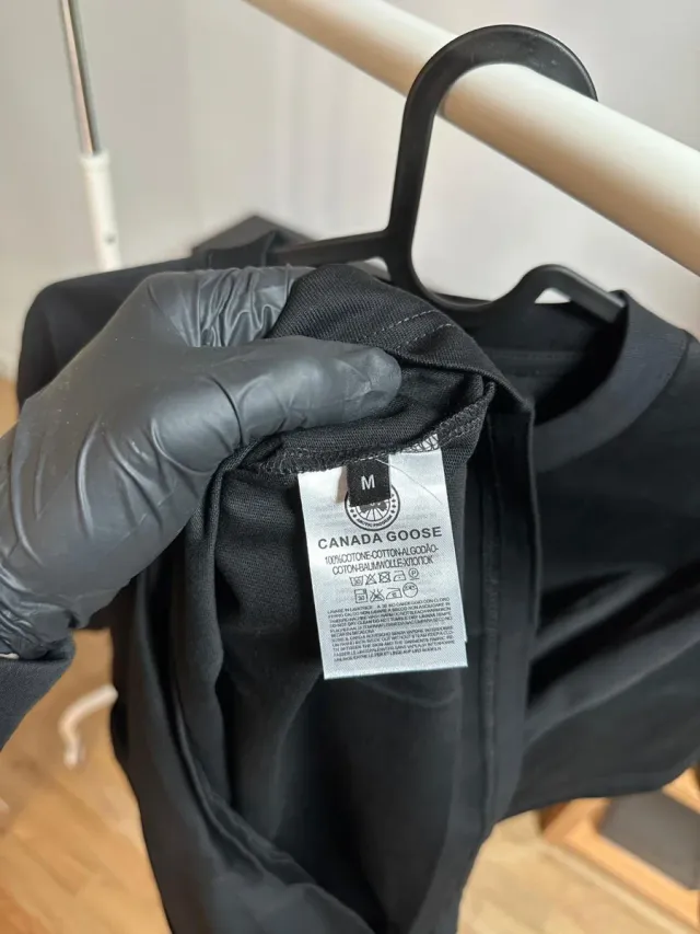 Camiseta Canada Goose Negra