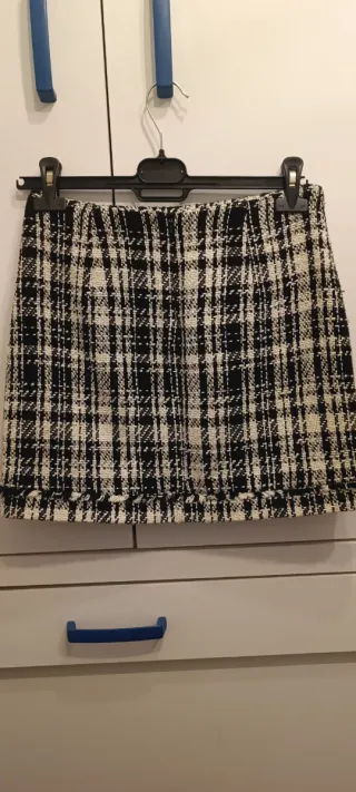 Minifalda Zara cuadros blanco y negro