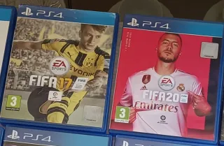 PS4 FIFA 17 y FIFA 20
