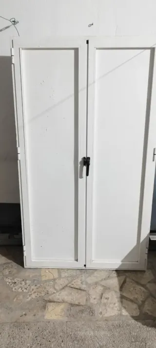 Puertas de aluminio para despensa o ropero