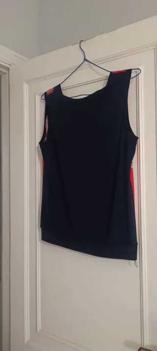 Camiseta sin mangas y cardigan a juego  Sttilo