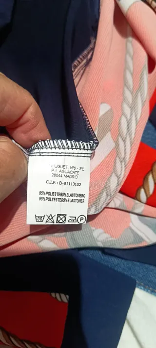 Camiseta sin mangas y cardigan a juego  Sttilo