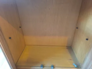 2 Muebles madera haya con puertas de cristal