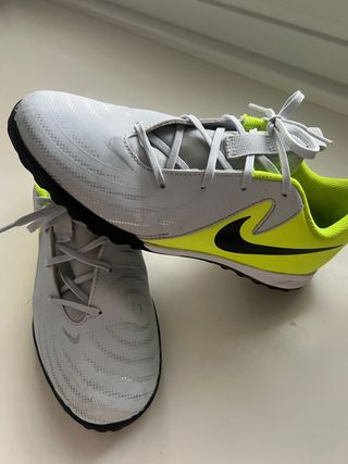 Botas de fútbol para niño Nike