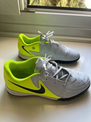 Botas de fútbol para niño Nike