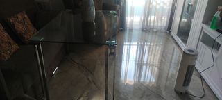Mesa de comedor cristal y metal diseño