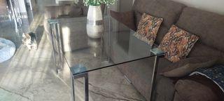 Mesa de comedor cristal y metal diseño