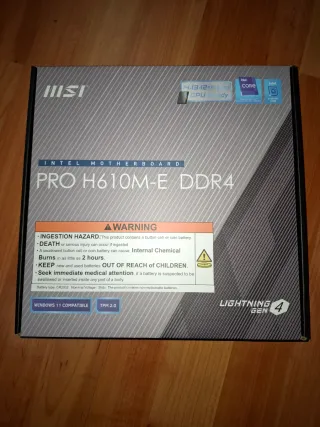 Kit Placa Base, CPU, SSD e Memória RAM