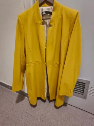 Abrigo Levita Zara Mostaza