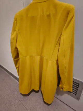 Abrigo Levita Zara Mostaza