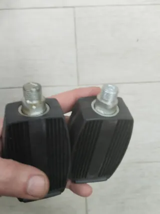 Pedales ciclomotor nuevos