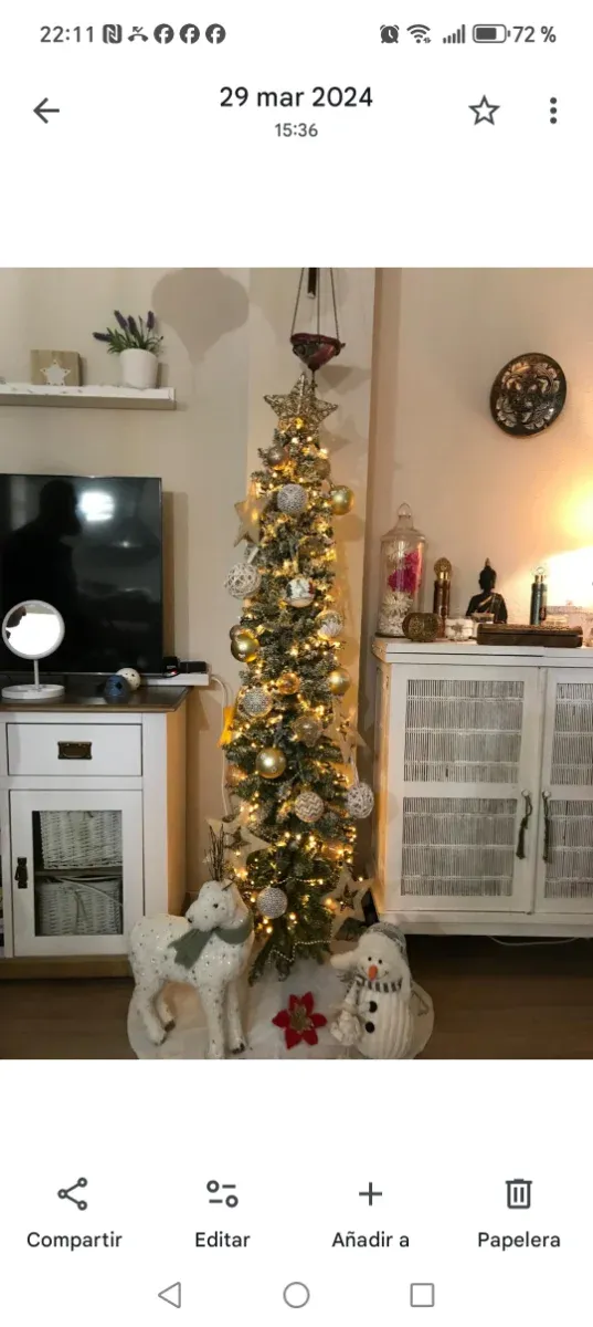 Árbol de Navidad nevado