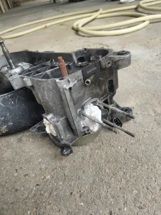 Bloque Motor con Rueda Piaggio Zip