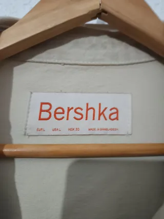 Camisa Bershka Beige