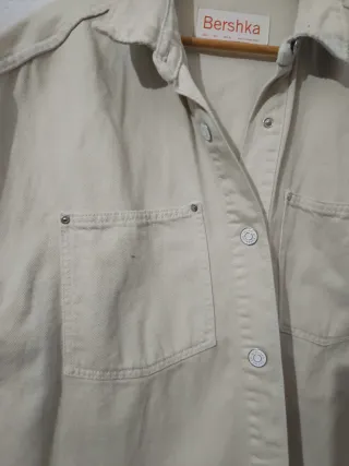 Camisa Bershka Beige