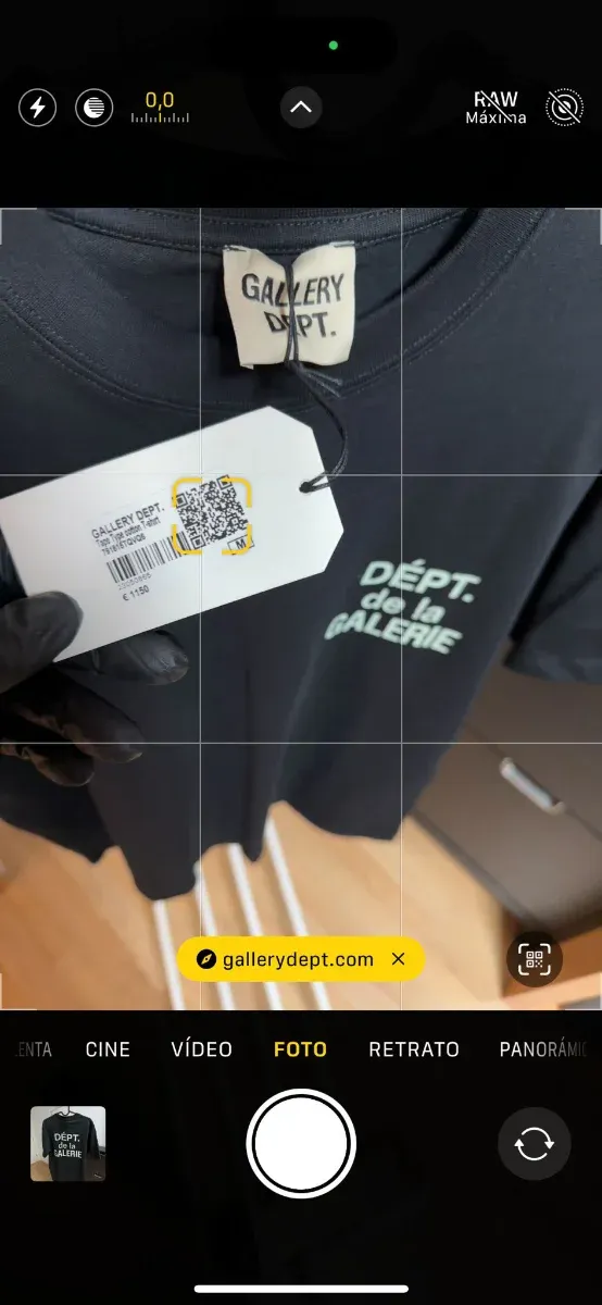 Camiseta Gallery Dept. Negra