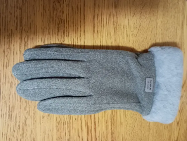 Guanti grigi con fodera in pelliccia