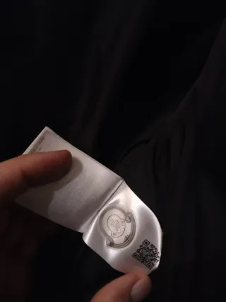 Chaqueta Moncler Negra, plumón Ligero Motero