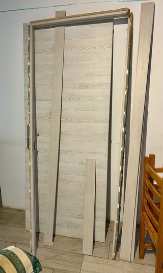 2 Puertas de interior de casa + extras.