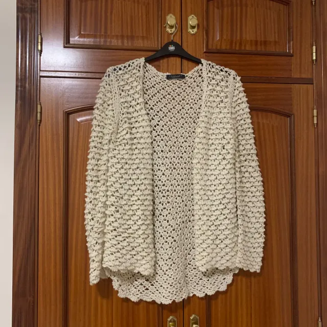 Chaqueta de punto larga beige