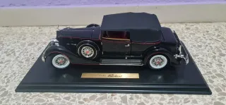 Coche a escala 1:18 Packard 1934