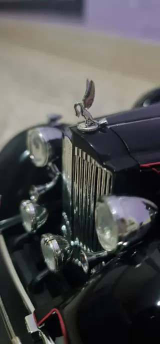 Coche a escala 1:18 Packard 1934