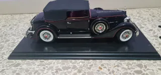 Coche a escala 1:18 Packard 1934
