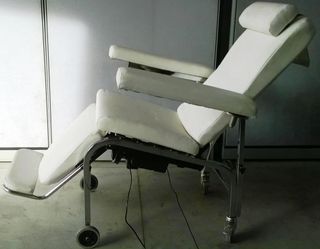 Camilla estética. Sin estrenar