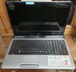 Portátil Toshiba Satellite L775