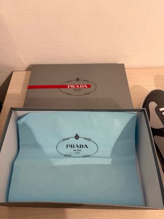 Prada America's Cup Gris y Blanco