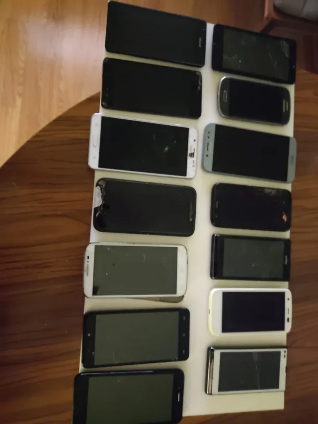 Lote de móviles varias marcas