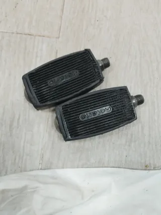 Pedales Vespino Notario