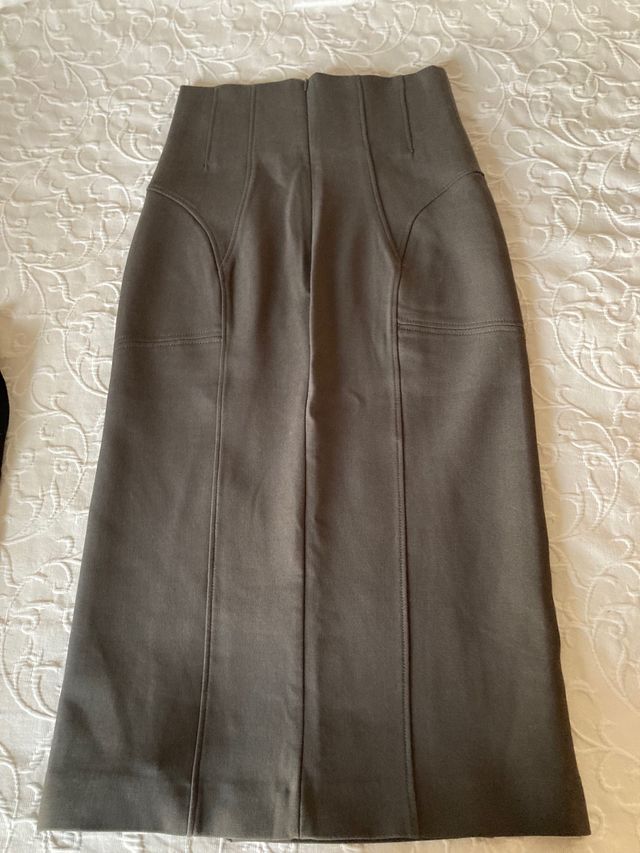 Falda larga Zara.Estrecha  Tela tipo neopreno
