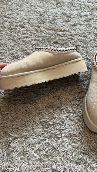 Botas/Zuecos Beige con Pelito