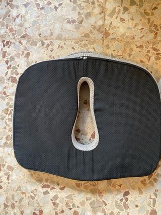 Cojín de espuma memoria Feagar Negro y Gris