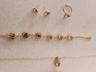 Set parure collana, bracciale, anello orologio