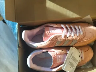 Zapatillas Adidas Gazelle Beige/Rosa
