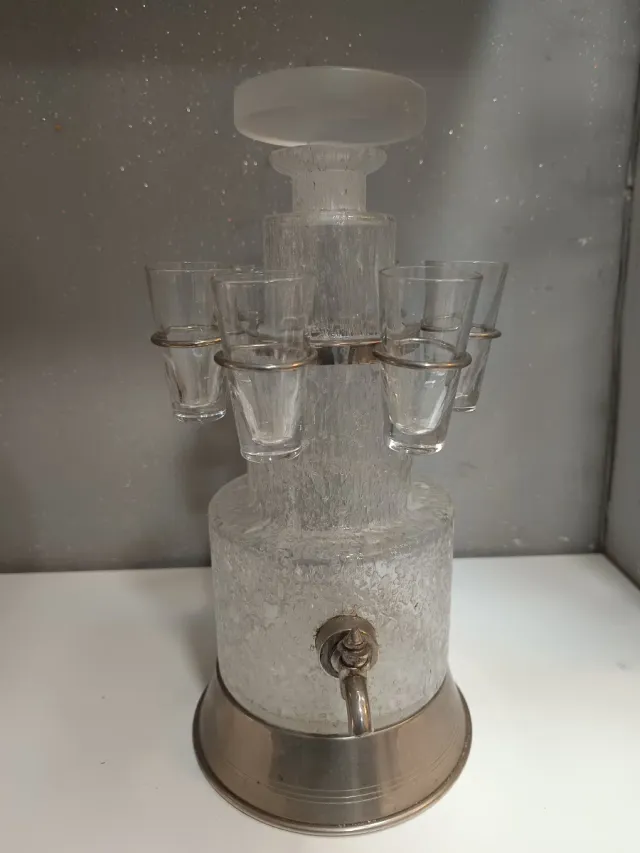 Antico distributore in vetro e metallo con 6 bicchierini