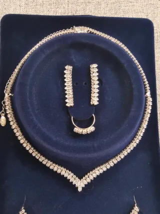 Set bigiotteria collana orecchini anello bracciale