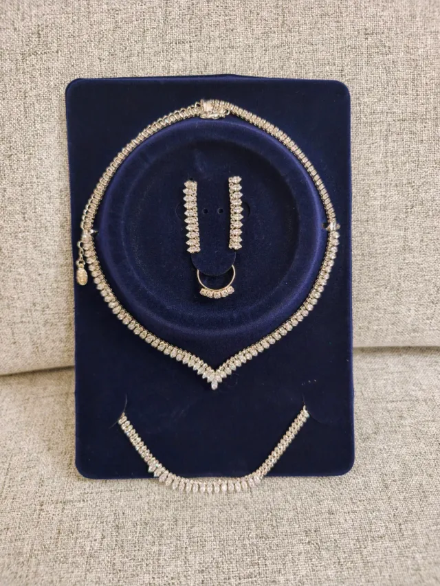 Set bigiotteria collana orecchini anello bracciale