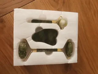 Set Roller Giada e Gua Sha per Viso