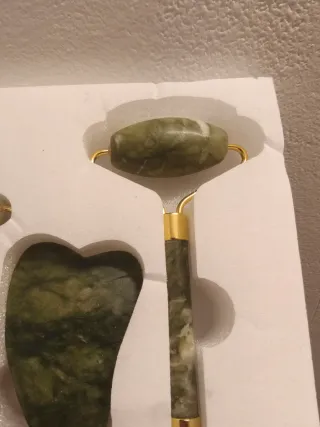 Set Roller Giada e Gua Sha per Viso