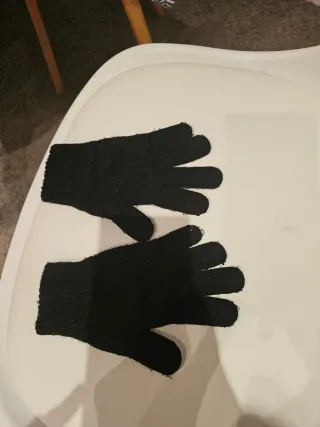 Guantes negros de lana